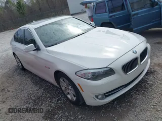 2013 BMW 5 Series 528i with VIN WBAXG5C5XDDY31063, listed as a IAAI auction lot 41713713 with Not Provided miles and . Bid and sale history available at carsss.com. Image 1.