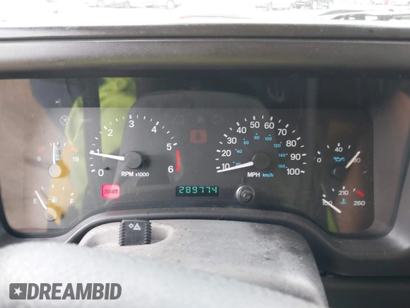 2000 Jeep Wrangler SE with VIN 1J4FA29P6YP770414, listed as a IAAI auction lot 42586842 with 289,774 mi miles and . Bid and sale history available at DreamBid. Image 7.
