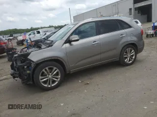 2014 Kia Sorento SX Limited с VIN 5XYKWDA78EG448921, выставлен на аукционе Copart как лот 64847625 с пробегом 194 891 миль миль и Списание • Salvage title. История ставок и продаж доступна на DreamBid. Изображение 1.