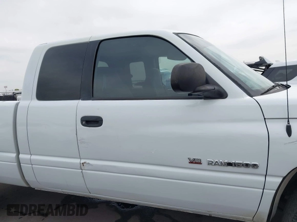 2001 Dodge 1500 z VIN 3B7HC13Y31M536750, wystawiony jako IAAI lot #42359379 z przebiegiem 203 980 mil mil oraz . Historia ofert i sprzedaży dostępna na DreamBid. Obrazek 13.