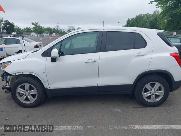 2020 Chevrolet Trax LS with VIN 3GNCJKSB1LL304974, listed as a IAAI auction lot 42428127 with 33,779 mi miles and . Bid and sale history available at DreamBid. Image 14.