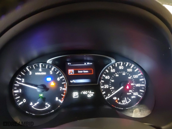 2015 Nissan Altima 2.5 SV with VIN 1N4AL3AP3FC567115, listed as a IAAI auction lot 40620700 with 178,073 mi miles. Bid and sale history available at carsss.com. Image 7.