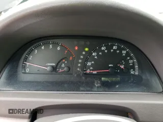 2004 Toyota Camry LE z VIN 4T1BE32KX4U380789, wystawiony jako Copart lot #57142645 z przebiegiem 226 106 mil mil oraz Szkoda całkowita • Salvage title. Historia ofert i sprzedaży dostępna na DreamBid. Obrazek 9.