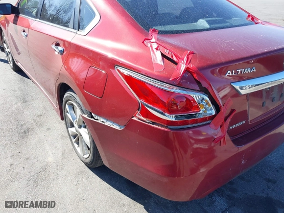 2013 Nissan Altima 2.5 SV with VIN 1N4AL3AP3DN436011, listed as a IAAI auction lot 41864475 with 221,140 mi miles. Bid and sale history available at carsss.com. Image 6.