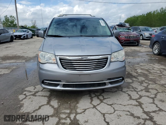 2013 Chrysler Town & Country Touring with VIN 2C4RC1BG3DR820986, listed as a Copart auction lot 55428315 with 142,553 mi miles and Clean Title. Bid and sale history available at carsss.com. Image 5.