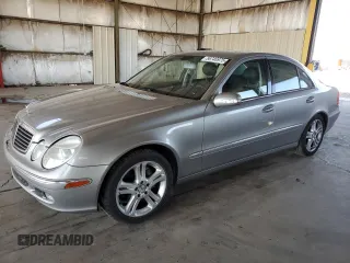 2004 Mercedes-Benz E 500 z VIN WDBUF70J34A492118, wystawiony jako Copart lot #56746975 z przebiegiem 109 871 mil mil oraz Szkoda całkowita • Salvage title. Historia ofert i sprzedaży dostępna na DreamBid. Obrazek 1.
