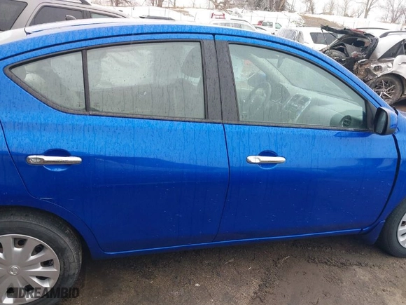 2014 Nissan Versa S with VIN 3N1CN7AP6EL860856, listed as a IAAI auction lot 41744457 with 95,458 mi miles. Bid and sale history available at carsss.com. Image 13.
