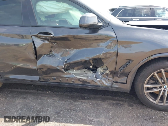 2021 BMW X4 xDrive30i z VIN 5UX2V1C02M9G88260, wystawiony jako IAAI lot #41991270 z przebiegiem 48 817 mil mil oraz . Historia ofert i sprzedaży dostępna na DreamBid. Obrazek 17.