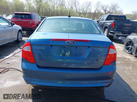 2010 Ford Fusion SE z VIN 3FAHP0HA0AR355625, wystawiony jako IAAI lot #41938652 z przebiegiem 157 660 mil mil oraz . Historia ofert i sprzedaży dostępna na DreamBid. Obrazek 17.