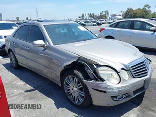 2008 Mercedes-Benz E 350 Luxury z VIN WDBUF56X18B352312, wystawiony jako IAAI lot #42334526 z przebiegiem Nie podano mil oraz . Historia ofert i sprzedaży dostępna na DreamBid. Obrazek 1.