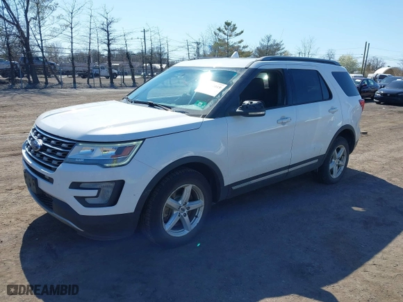 2017 Ford Explorer XLT with VIN 1FM5K8DH3HGA53417, listed as a IAAI auction lot 41997019 with 155,139 mi miles. Bid and sale history available at carsss.com. Image 2.