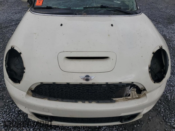 2011 MINI Hardtop S with VIN WMWSV3C52BTY12370, listed as a Copart auction lot 50235085 with Not Provided miles and Salvage Title. Bid and sale history available at DreamBid. Image 11.