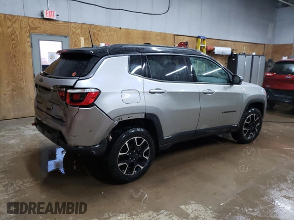 2020 Jeep Compass Trailhawk with VIN 3C4NJDDB4LT112426, listed as a Copart auction lot 56547345 with 40,827 mi miles and Salvage title. Bid and sale history available at DreamBid. Image 3.