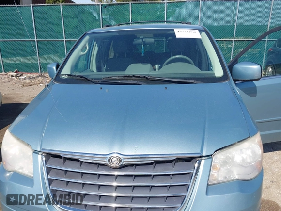 2008 Chrysler Town & Country Touring with VIN 2A8HR54P68R115192, listed as a IAAI auction lot 42141588 with 239,819 mi miles. Bid and sale history available at carsss.com. Image 6.