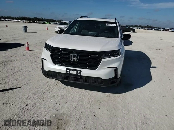 2025 Honda Pilot Black Edition with VIN 5FNYG1H93SB083838, listed as a Copart auction lot 43270875 with 3,304 mi miles and Salvage Title. Bid and sale history available at carsss.com. Image 11.