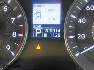 2013 Infiniti M37 with VIN JN1BY1AR3DM600744, listed as a IAAI auction lot 41912310 with 200,014 mi miles. Bid and sale history available at carsss.com. Image 15.