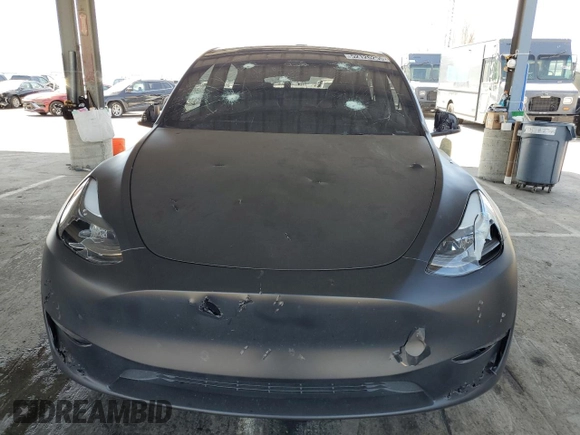 2024 Tesla Model Y Performance z VIN 7SAYGDEFXRF037934, wystawiony jako Copart lot #52126255 z przebiegiem 27 366 mil mil oraz Szkoda całkowita • Salvage title. Historia ofert i sprzedaży dostępna na DreamBid. Obrazek 5.