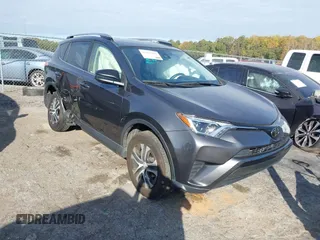 2017 Toyota RAV4 LE z VIN JTMZFREV9HJ719512, wystawiony jako IAAI lot #37933765 z przebiegiem 119 885 mil mil oraz . Historia ofert i sprzedaży dostępna na DreamBid. Obrazek 1.