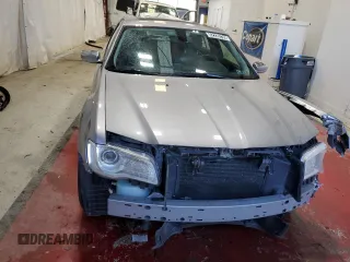 2017 Chrysler 300 C with VIN 2C3CCAEG2HH570965, listed as a Copart auction lot 42235735 with 106,514 mi miles and Clean Title. Bid and sale history available at DreamBid. Image 5.