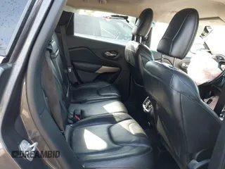 2018 Jeep Cherokee Limited с VIN 1C4PJLDB4JD572921, выставлен на аукционе IAAI как лот 42112382 с пробегом 102 700 миль миль и . История ставок и продаж доступна на DreamBid. Изображение 8.