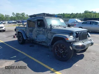 2022 Jeep Gladiator High Altitude with VIN 1C6HJTFG6NL152173, listed as a IAAI auction lot 42524638 with 17,148 mi miles and . Bid and sale history available at DreamBid. Image 1.