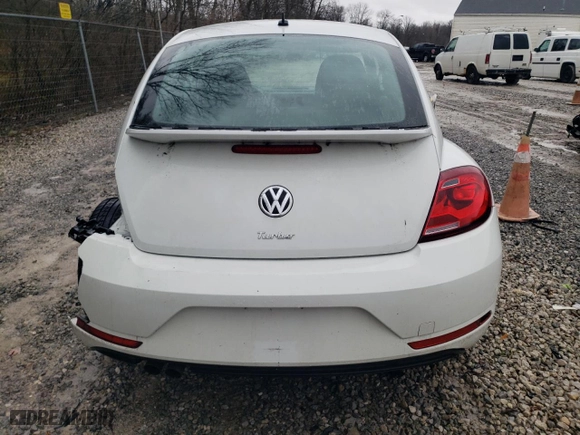 2019 Volkswagen Beetle S with VIN 3VWFD7AT7KM705617, listed as a Copart auction lot 84295424 with 121,200 mi miles and Clean Title. Bid and sale history available at carsss.com. Image 6.