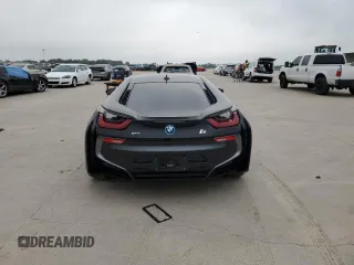 2015 BMW i8 z VIN WBY2Z2C50FV674256, wystawiony jako Copart lot #56895134 z przebiegiem 33 484 mil mil oraz Szkody całkowita. Historia ofert i sprzedaży dostępna na DreamBid. Obrazek 6.
