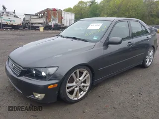 2001 Lexus IS with VIN JTHBD182610031889, listed as a IAAI auction lot 42170282 with 230,207 mi miles. Bid and sale history available at carsss.com. Image 2.
