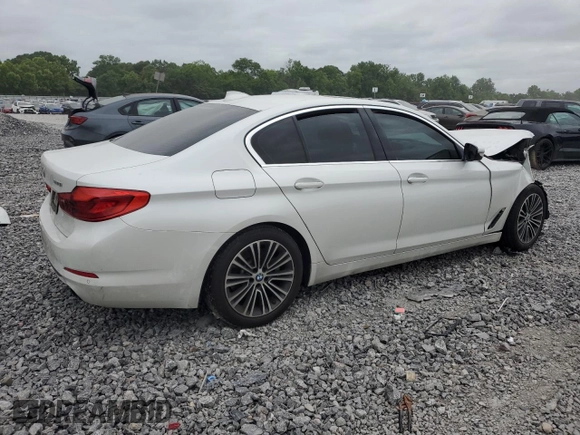2019 BMW 5 Series 530i z VIN WBAJA5C56KBX86395, wystawiony jako Copart lot #59395825 z przebiegiem Nie podano mil oraz Szkoda całkowita • Salvage title. Historia ofert i sprzedaży dostępna na DreamBid. Obrazek 3.