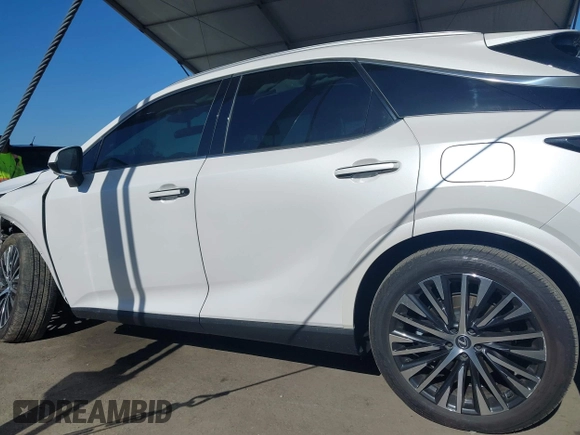 2024 Lexus RX 350 with VIN 2T2BAMBA0RC028513, listed as a IAAI auction lot 42217962 with 10,740 mi miles and . Bid and sale history available at DreamBid. Image 14.