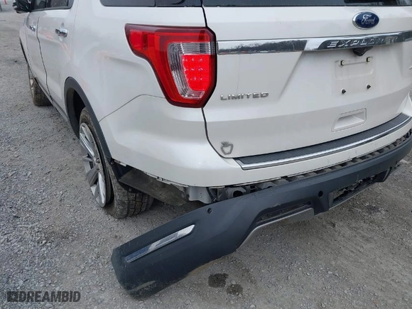 2019 Ford Explorer Limited with VIN 1FM5K8F87KGB26325, listed as a IAAI auction lot 41747187 with 138,964 mi miles. Bid and sale history available at carsss.com. Image 18.