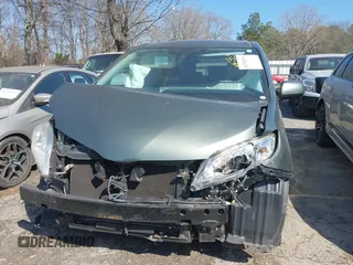 2018 Toyota Sienna XLE Auto Access Seat with VIN 5TDYZ3DC6JS931549, listed as a IAAI auction lot 41792676 with 115,673 mi miles. Bid and sale history available at carsss.com. Image 12.