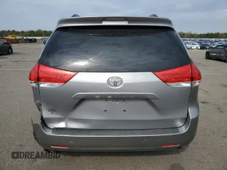 2011 Toyota Sienna LE AAS z VIN 5TDKK3DC4BS041885, wystawiony jako Copart lot #54929275 z przebiegiem 214 342 mil mil oraz Szkoda całkowita • Salvage title. Historia ofert i sprzedaży dostępna na DreamBid. Obrazek 6.