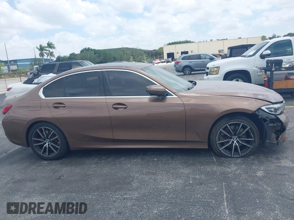2020 BMW 3 Series 330i z VIN WBA5R1C05LFH82648, wystawiony jako IAAI lot #42112217 z przebiegiem 99 087 mil mil oraz . Historia ofert i sprzedaży dostępna na DreamBid. Obrazek 13.