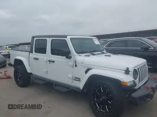 2021 Jeep Gladiator 80th Anniversary с VIN 1C6HJTAG4ML514295, выставлен на аукционе IAAI как лот 42083130 с пробегом 53 547 миль миль и . История ставок и продаж доступна на DreamBid. Изображение 13.