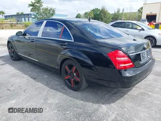 2007 Mercedes-Benz S-Class 5.5L V8 with VIN WDDNG71XX7A080228, listed as a IAAI auction lot 41972759 with 1 mi miles. Bid and sale history available at carsss.com. Image 3.