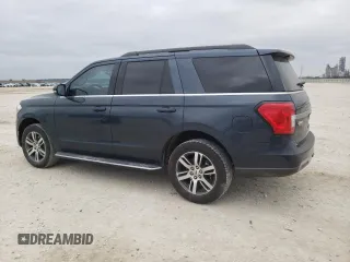 2023 Ford Expedition XLT with VIN 1FMJU1H86PEA52332, listed as a Copart auction lot 44500725 with 14,961 mi miles and Salvage Title. Bid and sale history available at carsss.com. Image 2.