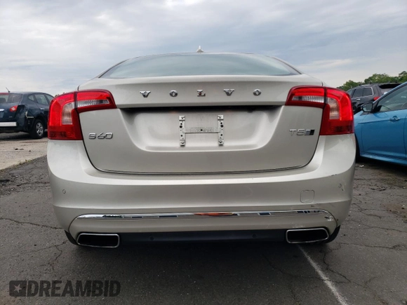 2018 Volvo S60 Inscription Platinum with VIN LYV402TM4JB165792, listed as a Copart auction lot 63076324 with 20,033 mi miles and Salvage Title. Bid and sale history available at carsss.com. Image 6.