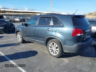 2011 Kia Sorento EX with VIN 5XYKU4A28BG028002, listed as a IAAI auction lot 41665503 with 1 mi miles. Bid and sale history available at carsss.com. Image 3.