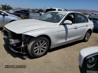 2012 BMW 3 Series 328i z VIN WBA3C1C52CF432699, wystawiony jako Copart lot #60540175 z przebiegiem 130 162 mil mil oraz Szkoda całkowita • Salvage title. Historia ofert i sprzedaży dostępna na DreamBid. Obrazek 1.
