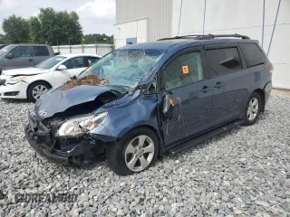 2013 Toyota Sienna LE AAS с VIN 5TDKK3DC3DS359239, выставлен на аукционе Copart как лот 59422285 с пробегом 143 631 миль миль и Списание • Salvage title. История ставок и продаж доступна на DreamBid. Изображение 1.