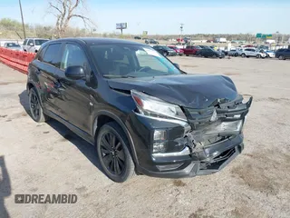 2021 Mitsubishi Outlander ES z VIN JA4APUAU4MU031026, wystawiony jako IAAI lot #41859028 z przebiegiem 25 420 mil mil oraz . Historia ofert i sprzedaży dostępna na DreamBid. Obrazek 1.