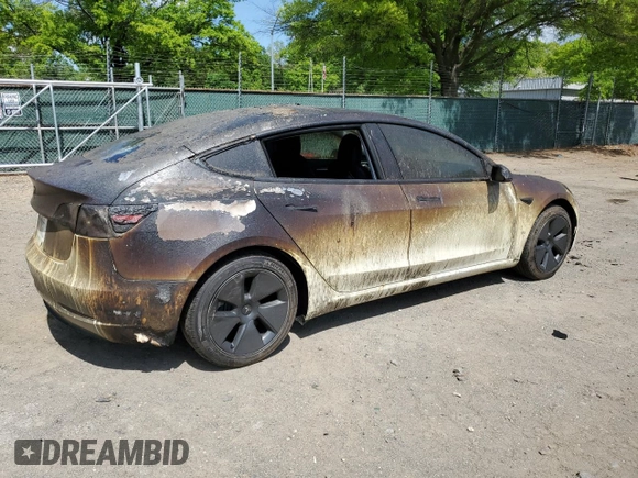 2021 Tesla Model 3 Standard Range Plus z VIN 5YJ3E1EA1MF096234, wystawiony jako Copart lot #53093815 z przebiegiem 14 019 mil mil oraz Szkody całkowita. Historia ofert i sprzedaży dostępna na DreamBid. Obrazek 3.