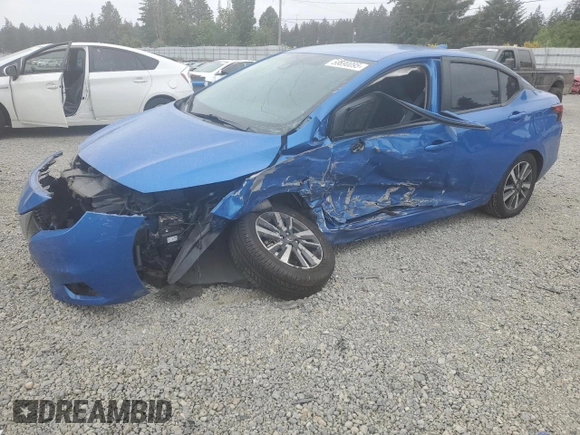 2021 Nissan Versa SV z VIN 3N1CN8EV1ML864794, wystawiony jako Copart lot #56690095 z przebiegiem 64 803 mil mil oraz Szkoda całkowita • Salvage title. Historia ofert i sprzedaży dostępna na DreamBid. Obrazek 1.