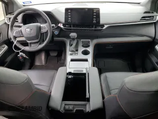 2024 Toyota Sienna XSE with VIN 5TDXRKEC5RS212017, listed as a Copart auction lot 85159734 with 0 mi miles and Salvage Title. Bid and sale history available at carsss.com. Image 8.