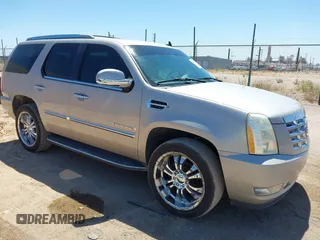 2007 Cadillac Escalade with VIN 1GYFK63897R242245, listed as a IAAI auction lot 42841440 with 183,096 mi miles and . Bid and sale history available at DreamBid. Image 1.