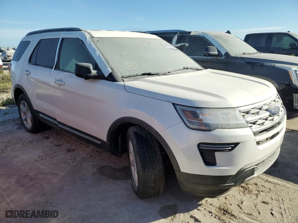 2019 Ford Explorer XLT with VIN 1FM5K7D87KGA03802, listed as a Copart auction lot 84265054 with 55,232 mi miles and Non Repairable. Bid and sale history available at carsss.com. Image 4.