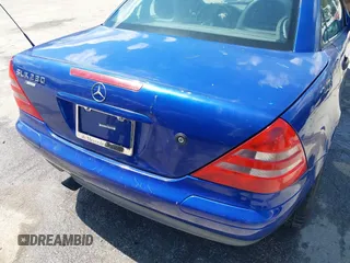 1998 Mercedes-Benz SLK 230/320 with VIN WDBKK47F0WF073233, listed as a IAAI auction lot 42017548 with 125,262 mi miles and . Bid and sale history available at DreamBid. Image 18.