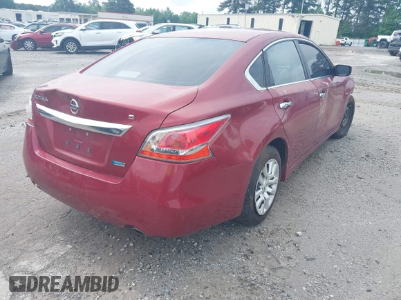 2014 Nissan Altima SV with VIN 1N4AL3AP6EC154913, listed as a IAAI auction lot 41715183 with 284,464 mi miles and . Bid and sale history available at carsss.com. Image 4.