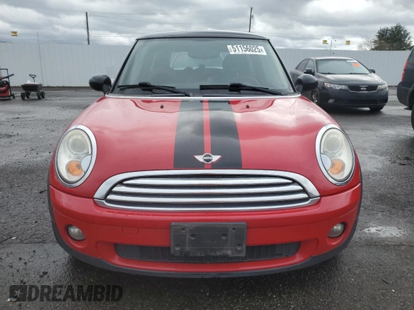 2009 MINI Hardtop with VIN WMWMF33509TU73771, listed as a Copart auction lot 51156025 with 119,622 mi miles and Salvage Title. Bid and sale history available at DreamBid. Image 5.
